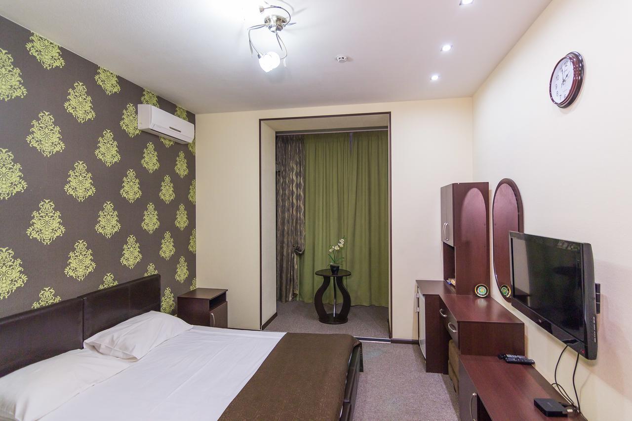 Siesta Hotel Charków Zewnętrze zdjęcie